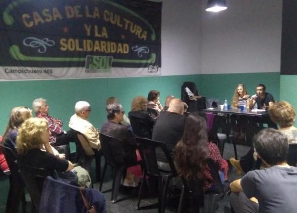 Charla sobre Venezuela en Comuna 6